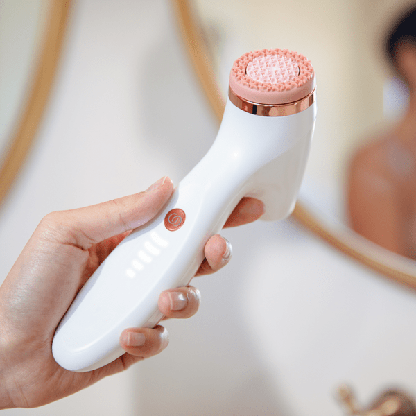 ageLOC LumiSpa iO Rose Gold Cleansing Kit - Beautifully.co.zaNuSkin